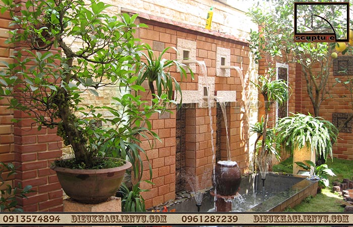 Đ&agrave;i phun nước s&acirc;n vườn đẹp được thiết kế, thi c&ocirc;ng bởi Li&ecirc;n Vũ